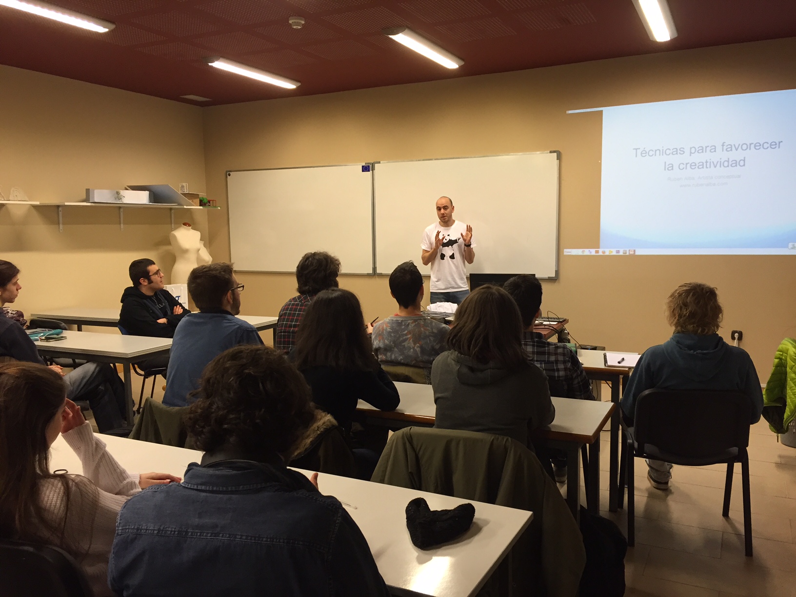 Técnicas para favorecer la creatividad en ESNE Asturias Técnicas para favorecer la creatividad en ESNE Asturias