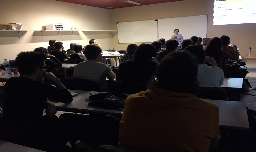 MASTERCLASS: “CUANDO LAS REDES SOCIALES DE MI JUEGO SOLO LAS SIGUEN MI FAMILIA Y AMIGOS” MASTERCLASS: “CUANDO LAS REDES SOCIALES DE MI JUEGO SOLO LAS SIGUEN MI FAMILIA Y AMIGOS”